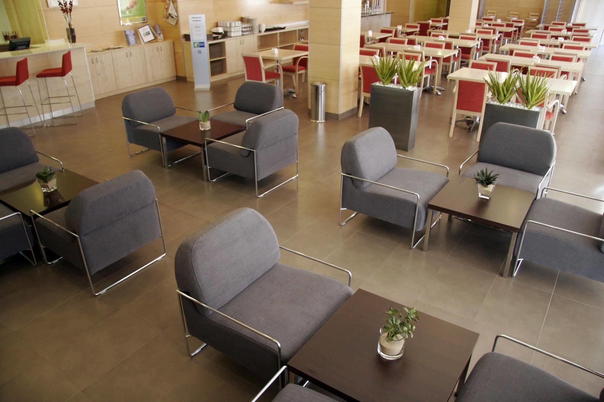 Holiday Inn Express Madrid-Getafe By Ihg Kültér fotó